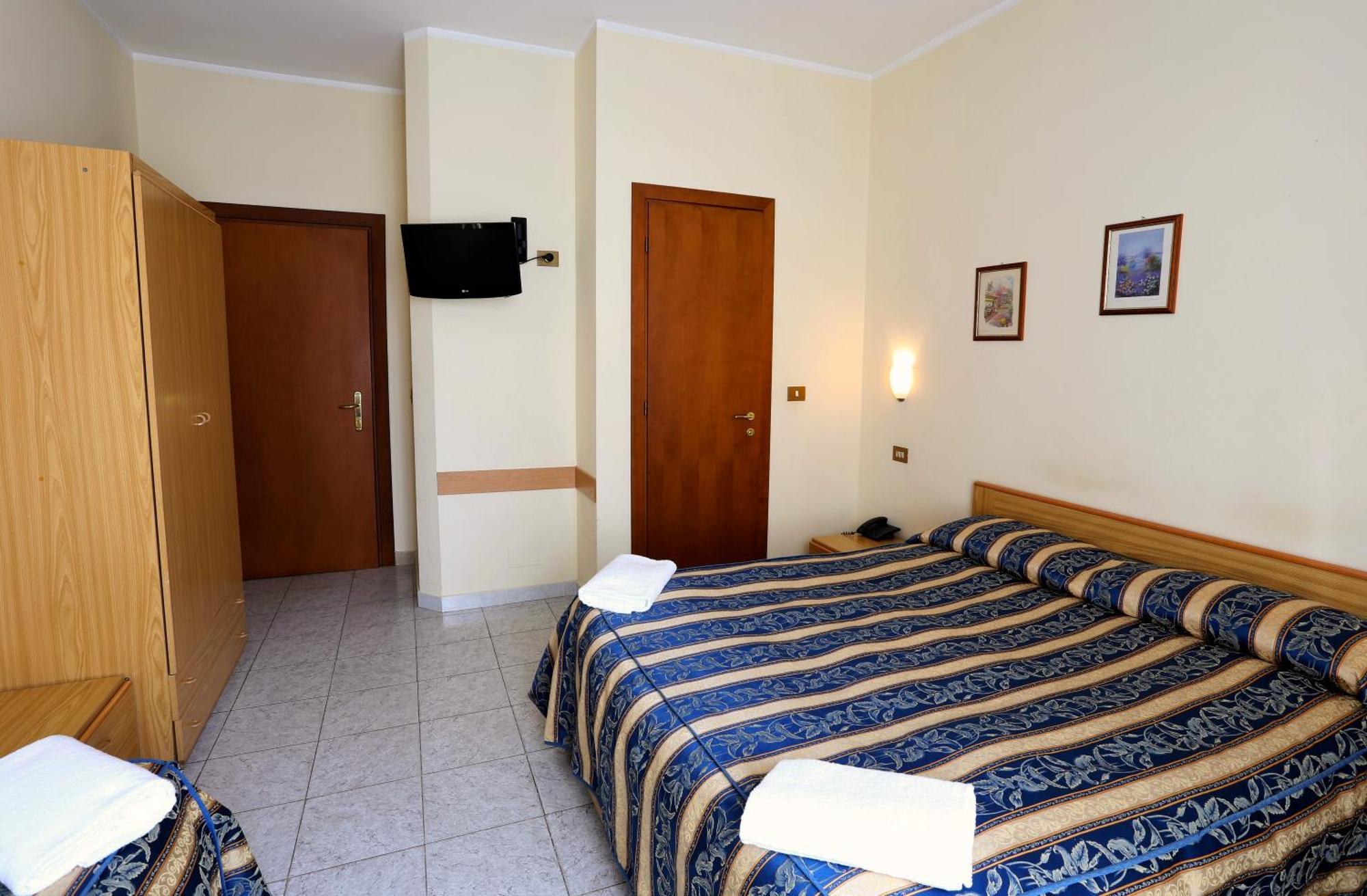 Hotel Loreto Milánó Kültér fotó