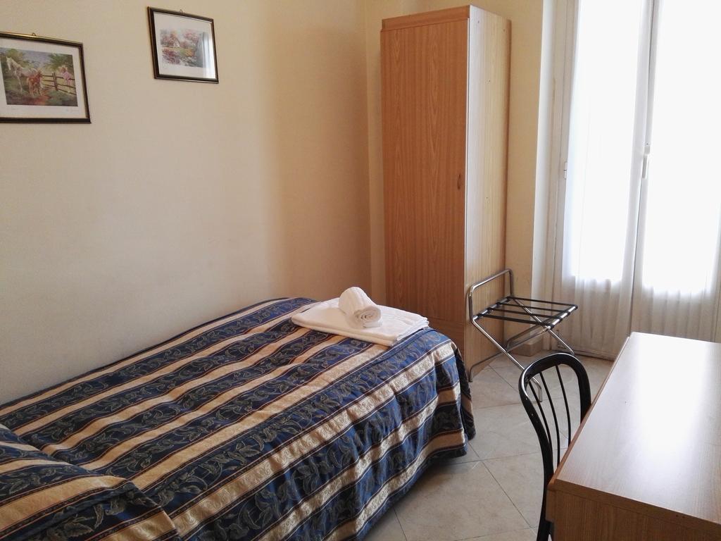 Hotel Loreto Milánó Kültér fotó