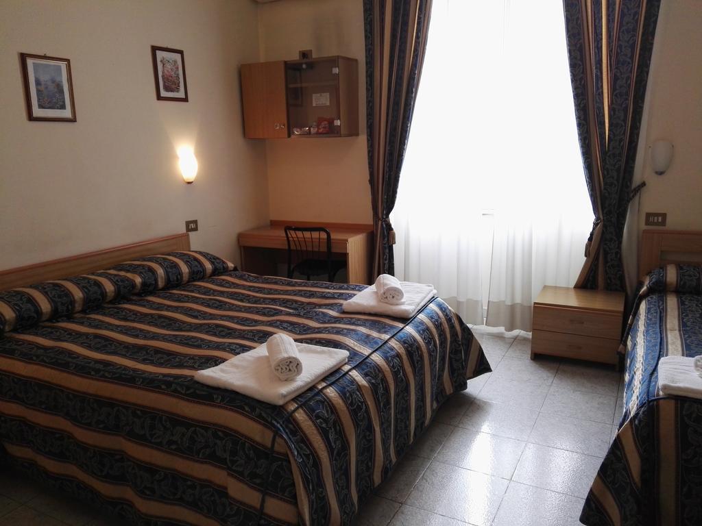 Hotel Loreto Milánó Kültér fotó
