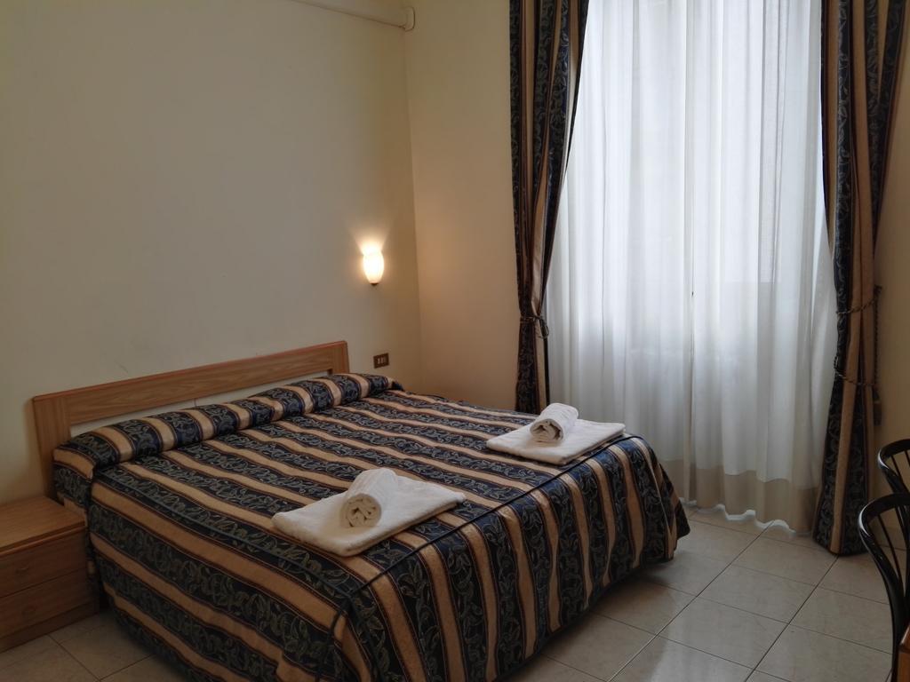 Hotel Loreto Milánó Kültér fotó